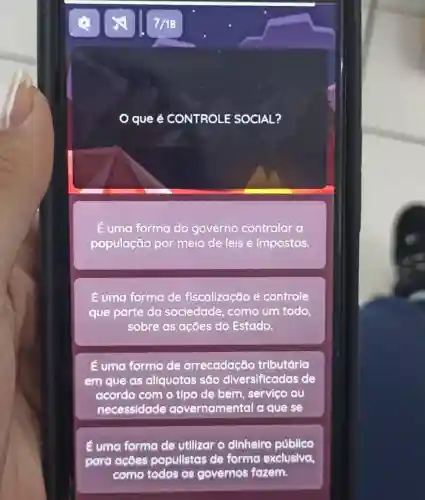 que é CONTROLE SOCIAL?
É uma forma do governo controlar o
população por meio de leis e impostos.
É uma forma de fiscalização e controle
que parte da sociedade, como um todo,
sobre as ações do Estado.
É uma forma de arrecadação tributária
em que as alíquotas são diversificadas de
acordo com o tlpo de bem, servico ou
necessidade governamental a que se
Éuma forma de utilizar o dinheiro publico
para acões populistas de forma exclusiva,
como todos os governos fazem.