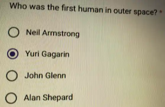 . Nho wa s the fi in o uter space?
A. Neil A
gaga
John C lemin
Alan 8 hepa